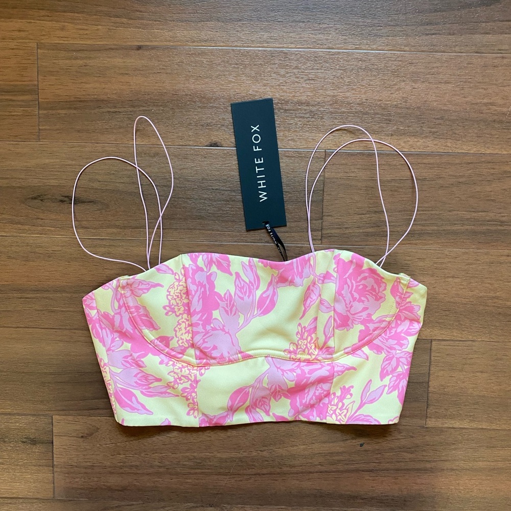 White fox boutique follow you anywhere crop summer blossom
